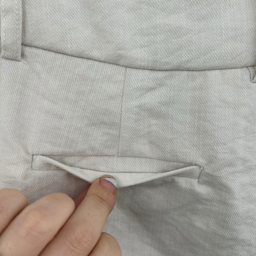 BCBG White High-Waist Pleated Shorts - Picture 8 of 8